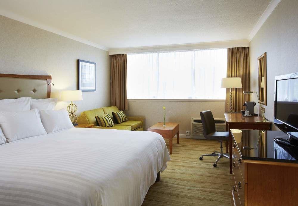 Delta Hotels By Marriott Swindon Exterior foto