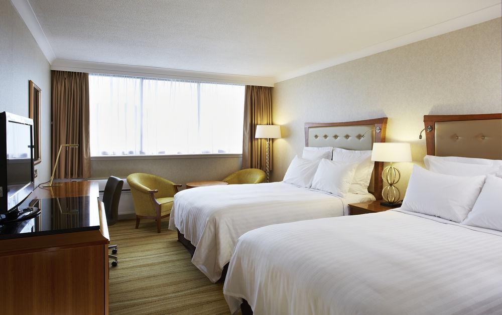 Delta Hotels By Marriott Swindon Exterior foto