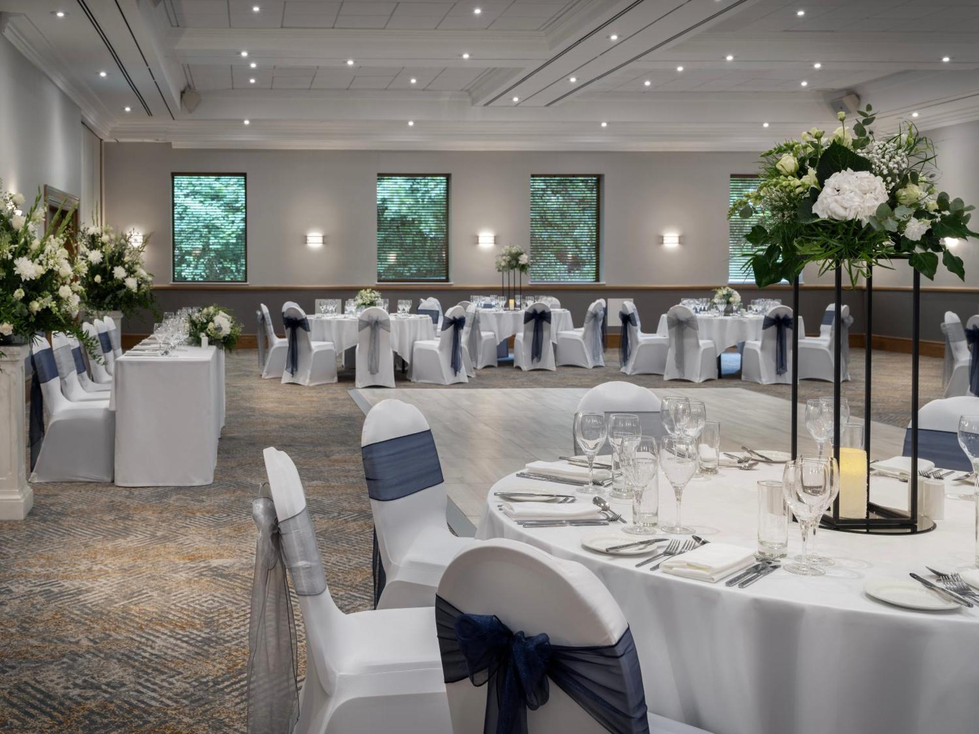 Delta Hotels By Marriott Swindon Exterior foto