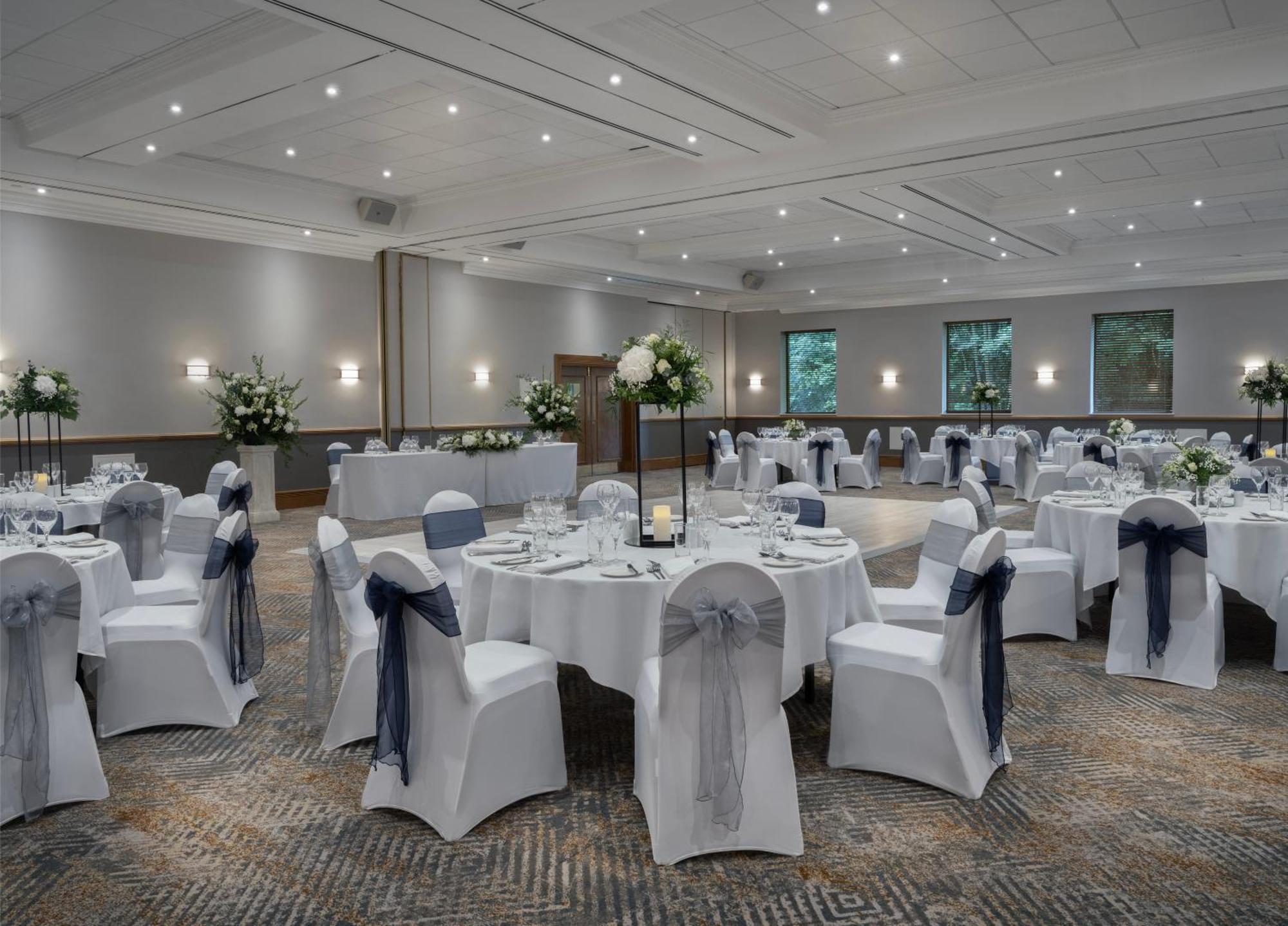 Delta Hotels By Marriott Swindon Exterior foto