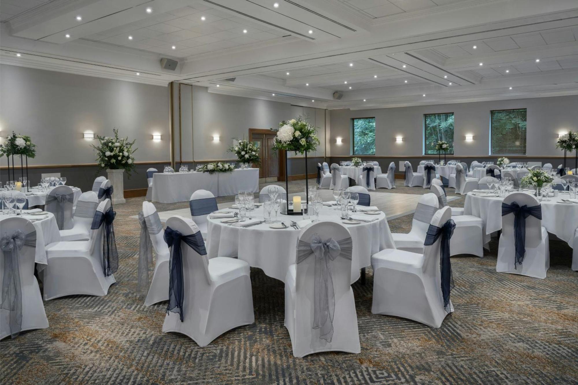 Delta Hotels By Marriott Swindon Exterior foto